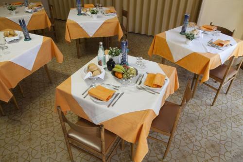 Hostal Centro Di Spiritualit� Maria Candida