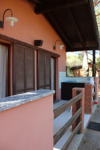 Camping Lacona Pineta