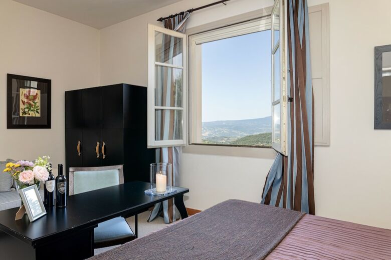Si Montalcino Hotel & Restaurant
