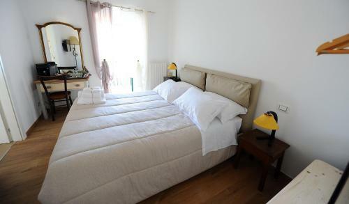 Hostal Vista Sui Sassi Guest House