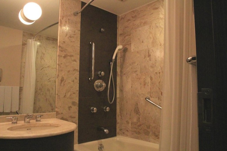 Courtyard By Marriott Tokyo Ginza Hotel