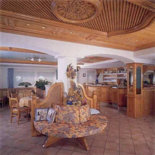 Debra Park Hotel