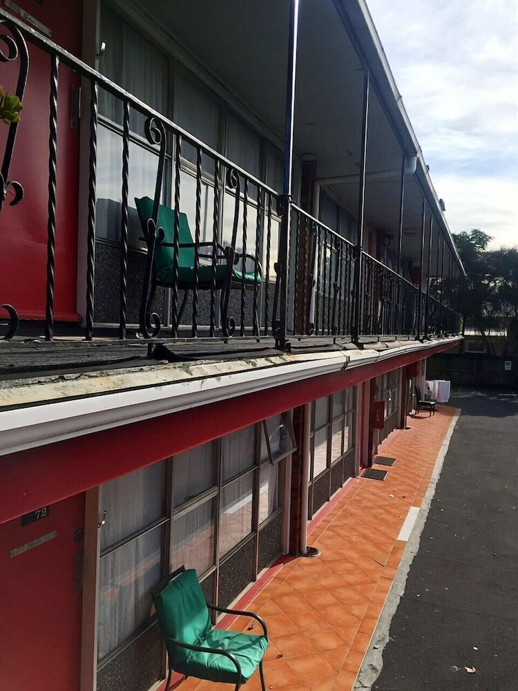 Greenlane Motor Inn