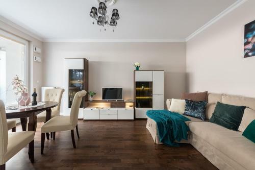 P&o Apartments Rondo Rados?awa