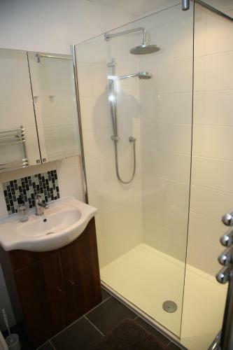 Hostal Victorin House
