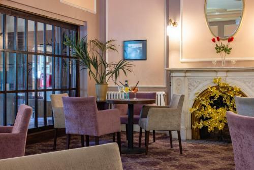 The Broadway Park Hotel