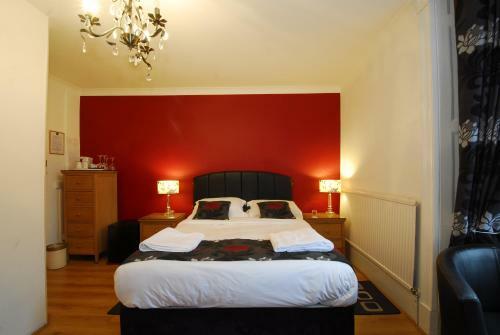 Hostal Four Seasons Guest House