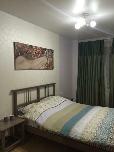 Metro Krasny Prospekt Apartment
