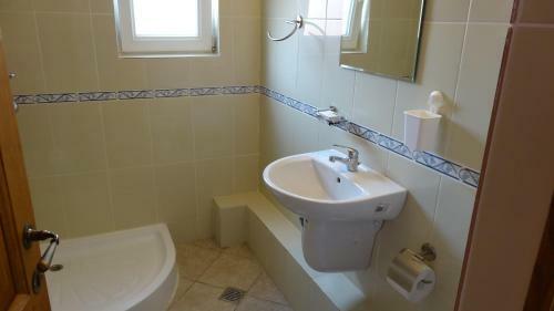 Hostal Vila Calypso Costinesti
