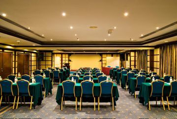 Merdeka Palace Hotel And Suites