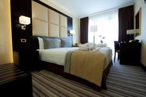 Dnister Premier Hotel