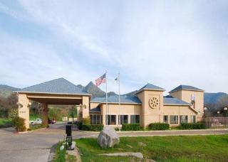 Hotel Comfort Inn  And  Suites