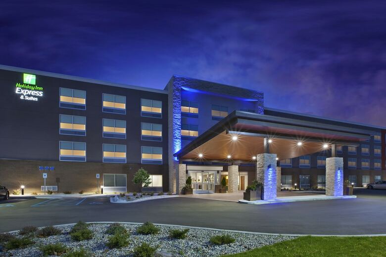 Hotel Holiday Inn Express & Suites Grand Rapids Airport North By Ihg