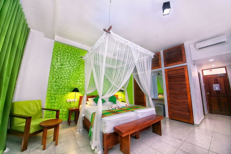 Hotel Rockside Beach Resort
