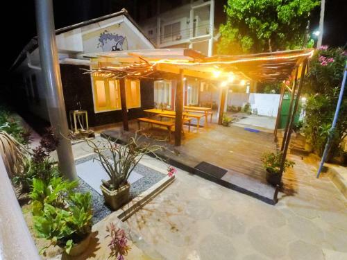 Hostal Surfing Beach Guest House