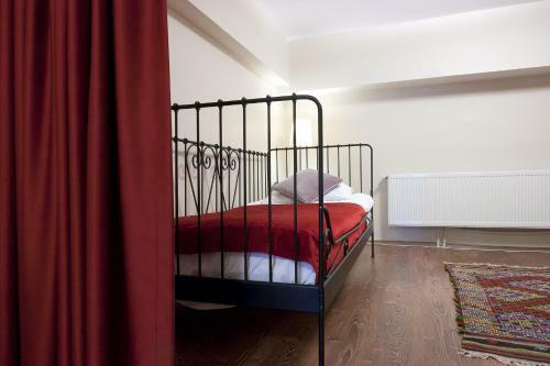 Aslan Apartments