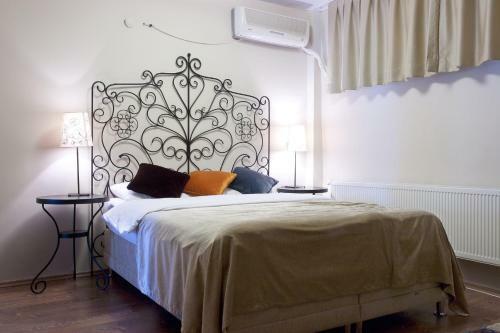 Aslan Apartments