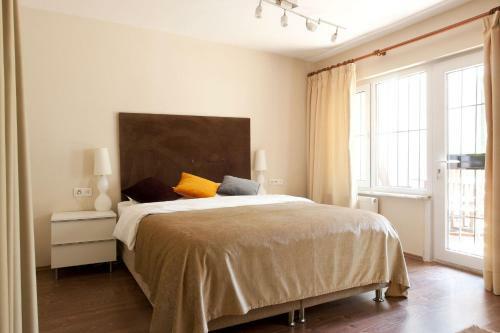 Aslan Apartments