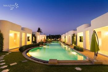 Hotel Villa La Flora Kanchanaburi