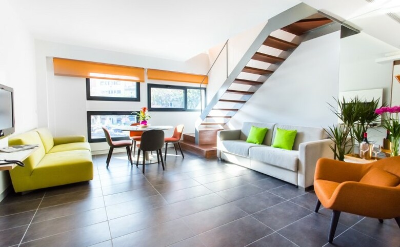 Cosmopolita Apartments Sants
