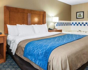 Hotel Comfort Inn & Suites