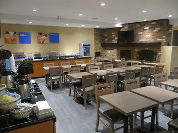 Hotel Comfort Inn & Suites