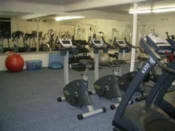 Hotel Checkers Resort & Conference Centre