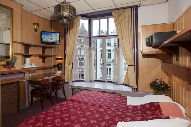 Hotel Nadia