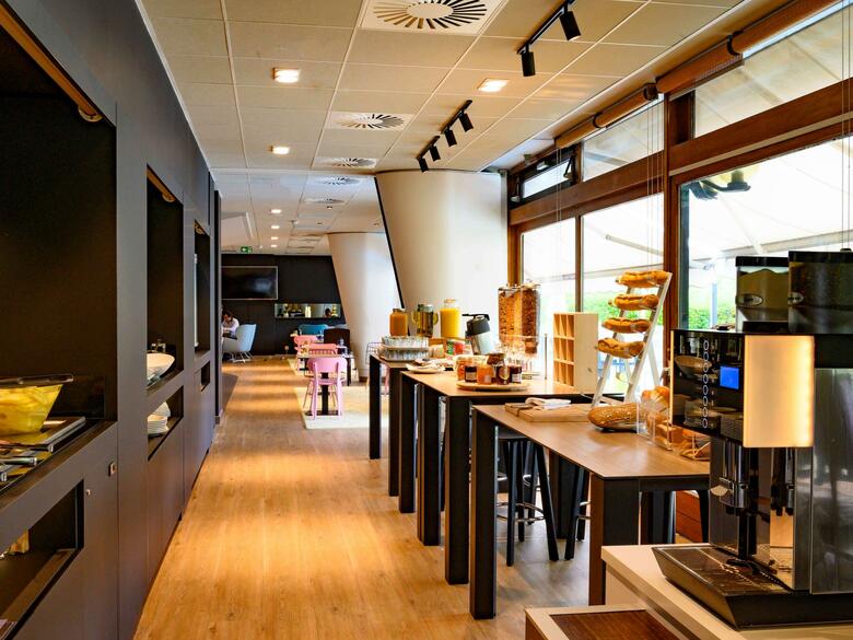 Hotel Novotel Creteil Le Lac