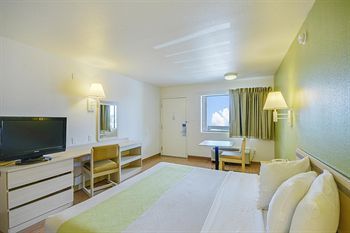 Motel 6 Houston - Baytown East