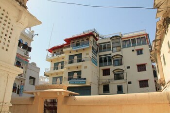 Hotel Udai Niwas On Lake Pichola