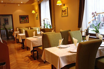 Hotel Korona Pension Restaurant