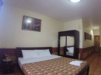 Hostal Drunken Duck Guesthouse