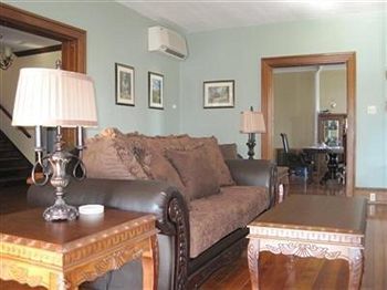 Walton Manor Inn Bed & Breakfast