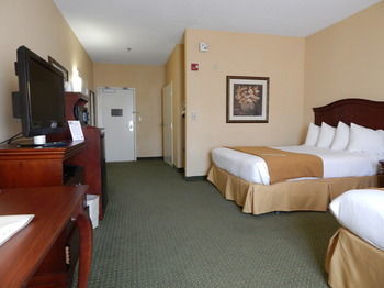 Holiday Inn Express Hotel & Suites Vestal
