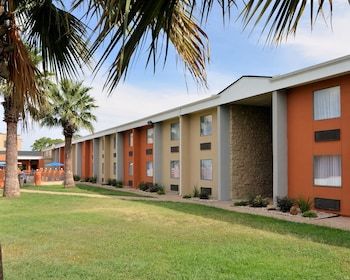 Hotel Rodeway Inn & Suites Downtown North