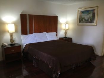 Motel Riverside Inn & Suites