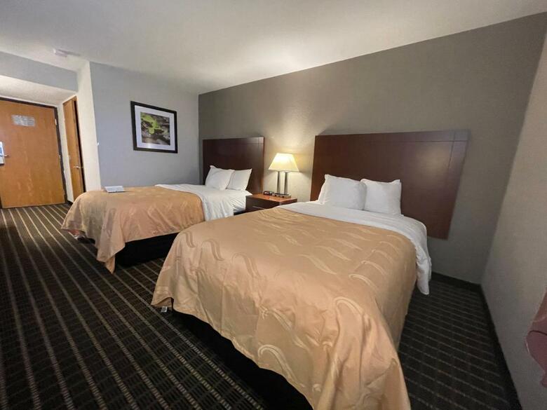 Hotel Roadstar Inn