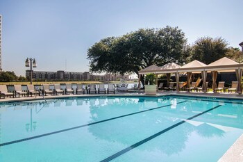 Omni Mandalay Hotel At Las Colinas