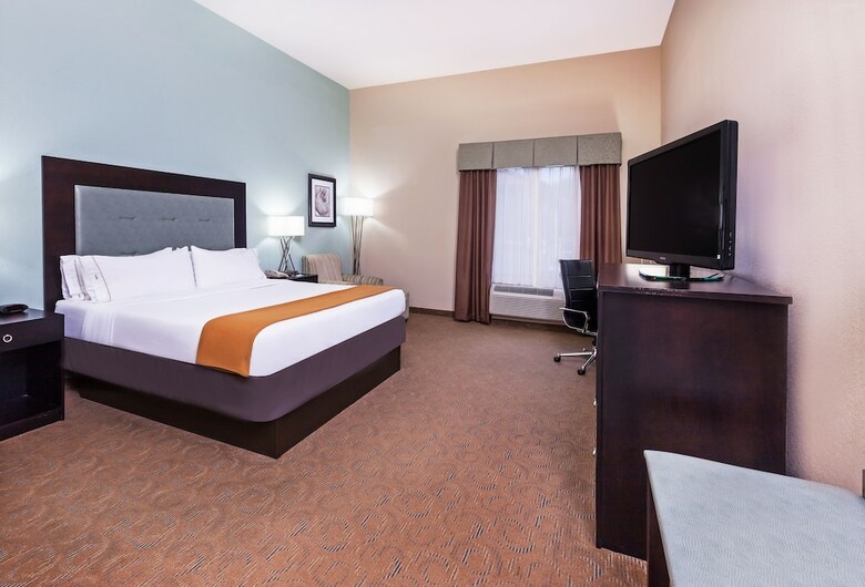 Holiday Inn Express Hotel & Suites Victoria