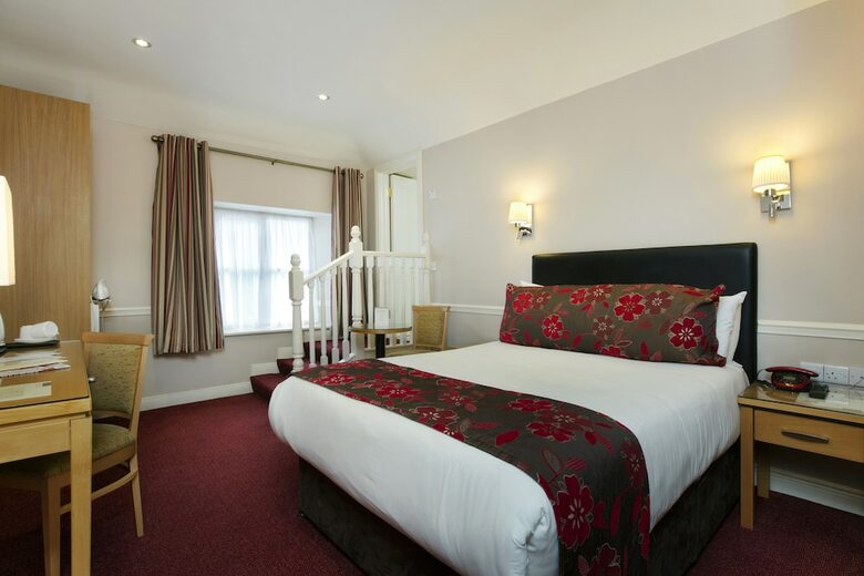 Harcourt Hotel
