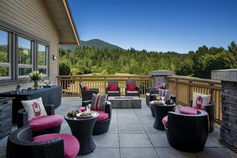 Hotel Executive Suites Garibaldi Springs Resort