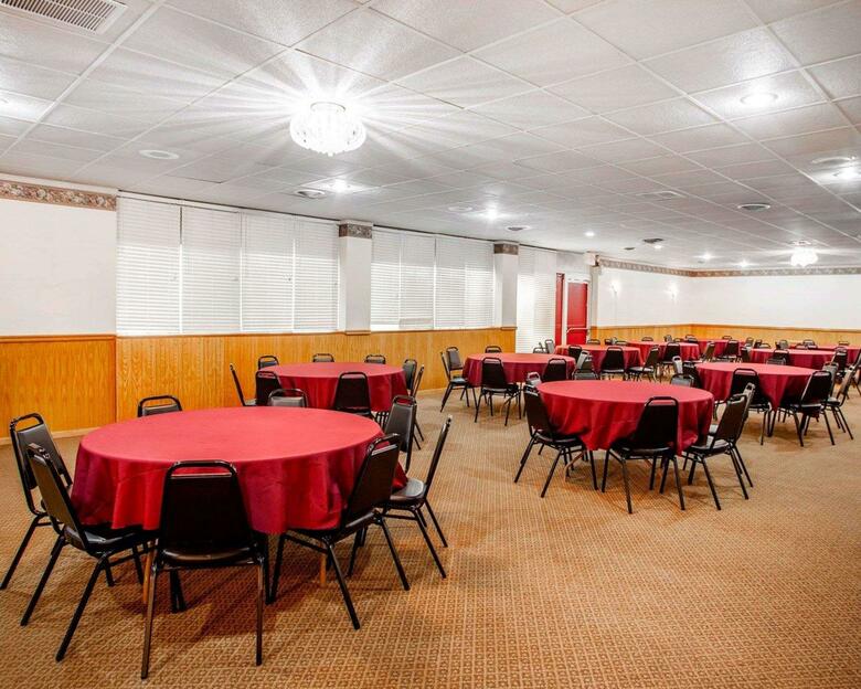 Hotel Econo Lodge Inn & Suites