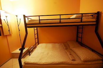 Albergue Landmark City Hotel