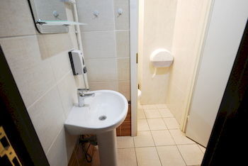 Albergue Landmark City Hotel