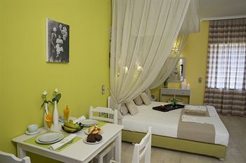 Aparthotel Elia Stalos Apartments