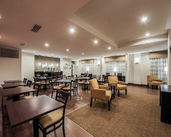 Hotel Sleep Inn & Suites