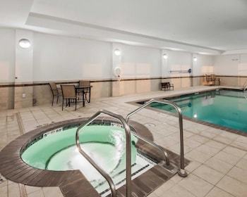 Hotel Sleep Inn & Suites