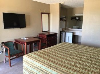 Motel Garden Inn & Suites