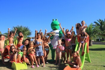 Residencia Rey Beach Club